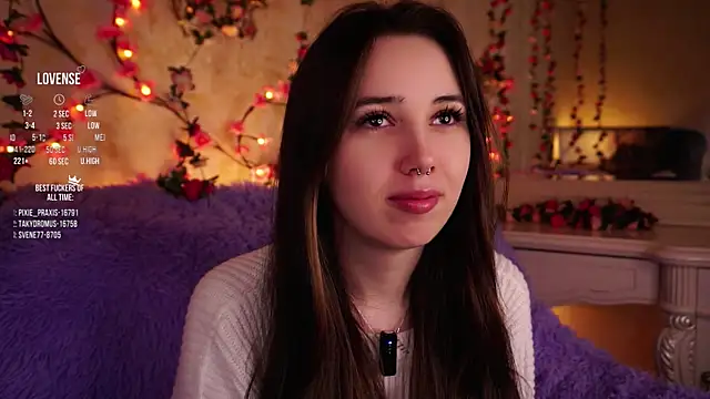 GillianDowdey online show from December 18, 2:28 am