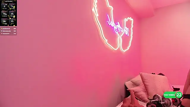 Ninna monroe  online show from September 18, 4:20 pm