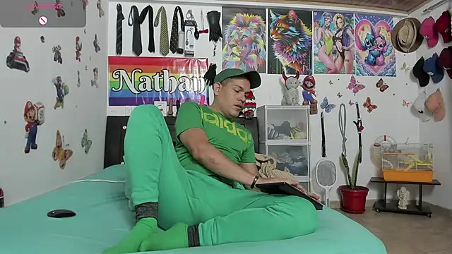 Snapshot of nathan_sanchez chatting on September 21, 1:18 am nathan sanchez online show from September 21, 1:18 am