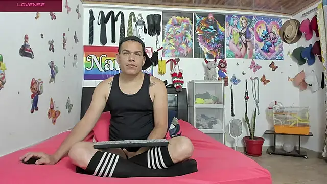 Snapshot of nathan_sanchez chatting on October 10, 10:03 am nathan sanchez online show from October 10, 10:03 am