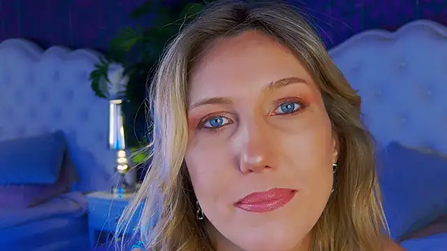 ElizaMayers online show from February 7, 11:25 am