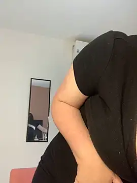 Sophie Eaton online show from February 9, 5:54 pm