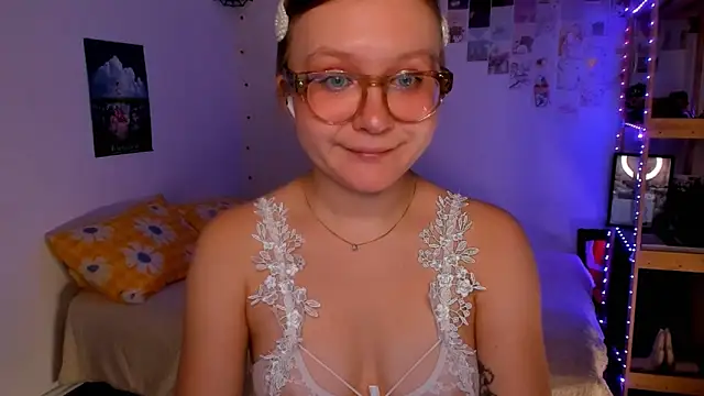 leazy peazy online show from December 3, 6:43 am