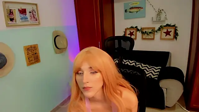 Dakota Faning online show from December 9, 1:45 pm