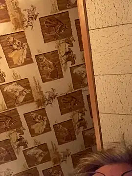 Snapshot of Tonybaloney1972 chatting on September 10, 2:33 am Tonybaloney1972 online show from September 10, 2:33 am