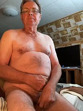 Snapshot of Tonybaloney1972 chatting on October 6, 2:14 pm Tonybaloney1972 online show from October 6, 2:14 pm