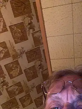 Snapshot of Tonybaloney1972 chatting on July 2, 3:23 am Tonybaloney1972 online show from July 2, 3:23 am