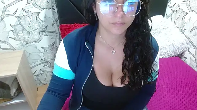 Snapshot of sarax_ximena chatting on February 15, 12:04 am sarax ximena online show from February 15, 12:04 am