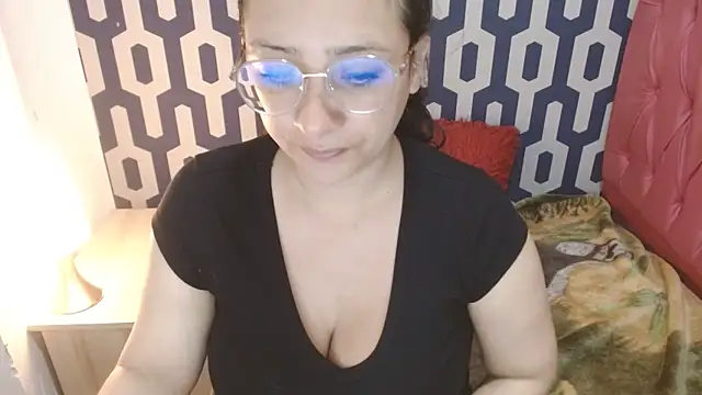 Snapshot of sarax_ximena chatting on October 7, 6:10 am sarax ximena online show from October 7, 6:10 am
