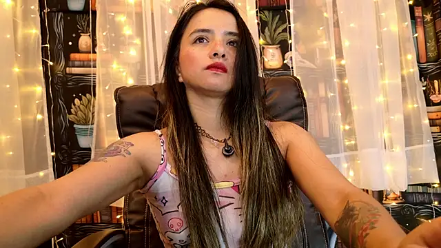 Snapshot of julietta___jackson chatting on July 8, 8:46 pm julietta jackson online show from July 8, 8:46 pm