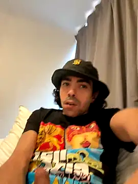 Snapshot of wolfwhite95 chatting on October 12, 2:27 pm wolfwhite95 online show from October 12, 2:27 pm