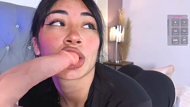 aprildreams19 online show from December 4, 12:03 pm