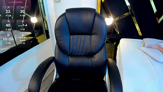 ninfomaria  online show from February 6, 12:00 am