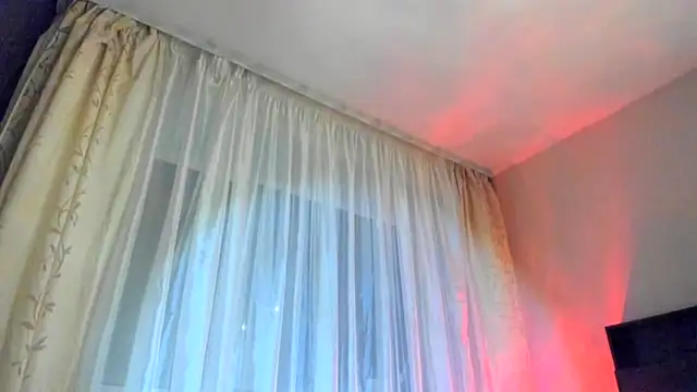 Snapshot of saint_cat25 chatting on October 15, 6:52 pm saint cat25 online show from October 15, 6:52 pm