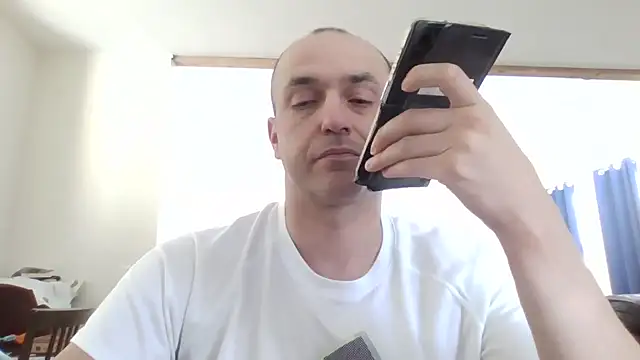 Snapshot of joshuagpratt chatting on January 4, 2:14 am joshuagpratt online show from January 4, 2:14 am