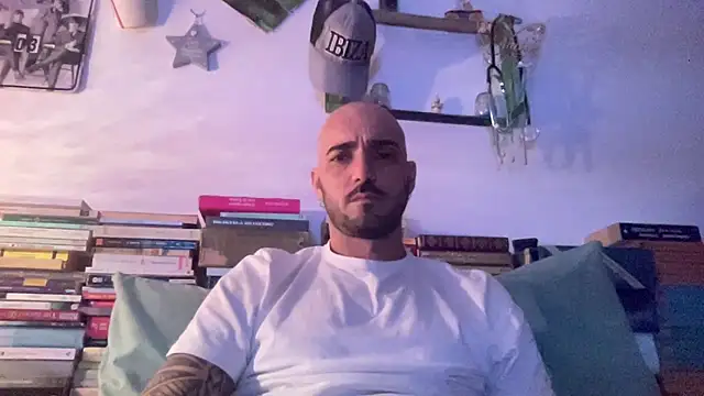 alessandromori91 online show from April 19, 11:07 pm