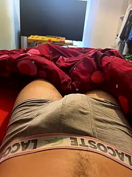 Snapshot of enzomlt chatting on December 15, 3:16 pm enzomlt online show from December 15, 3:16 pm