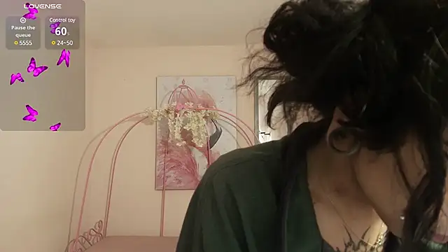 Violetta Suky online show from February 24, 1:21 pm