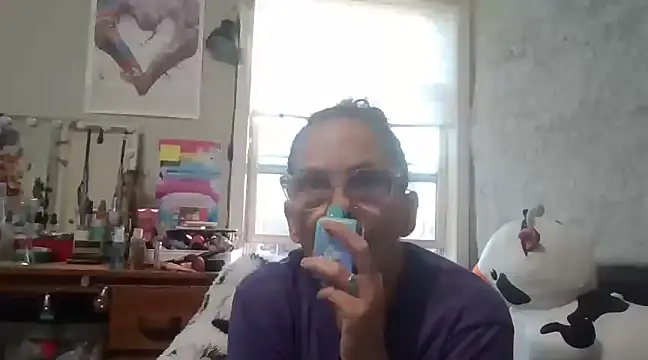 Snapshot of TopazVixen chatting on March 3, 10:42 pm TopazVixen online show from March 3, 10:42 pm