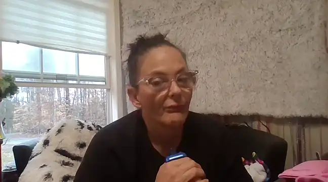 Snapshot of TopazVixen chatting on March 5, 2:23 pm TopazVixen online show from March 5, 2:23 pm