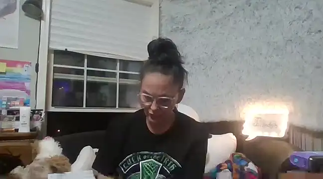 Snapshot of TopazVixen chatting on March 9, 12:53 am TopazVixen online show from March 9, 12:53 am