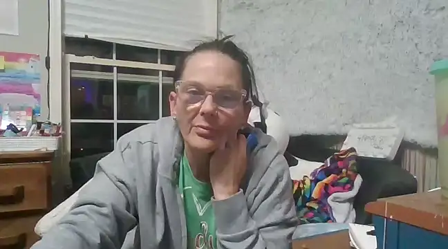 Snapshot of TopazVixen chatting on March 11, 10:51 am TopazVixen online show from March 11, 10:51 am