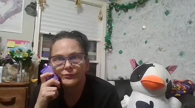 Snapshot of TopazVixen chatting on March 16, 12:45 am TopazVixen online show from March 16, 12:45 am