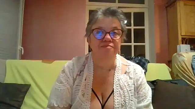 Vandeae44 online show from March 23, 8:46 pm