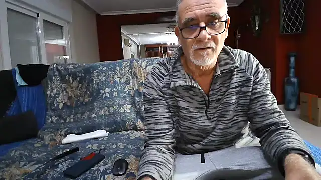 maduroguapo online show from December 20, 10:11 pm