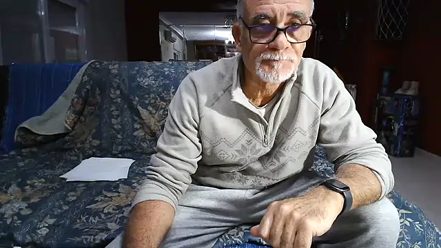 maduroguapo online show from December 27, 10:26 pm