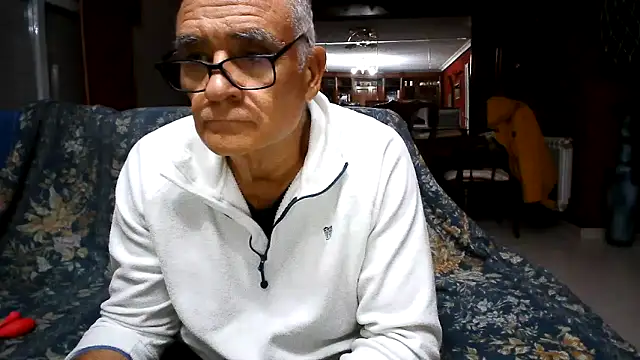 maduroguapo online show from December 3, 8:40 pm