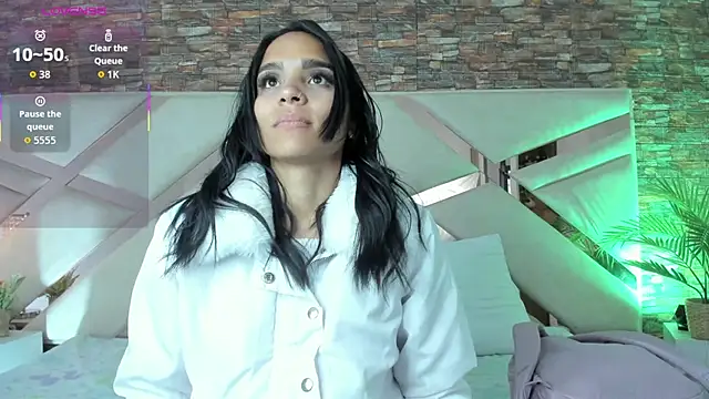 sophie pariss online show from February 13, 2:51 am