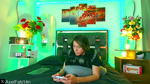 Alex and Fabian online show from February 18, 6:58 pm