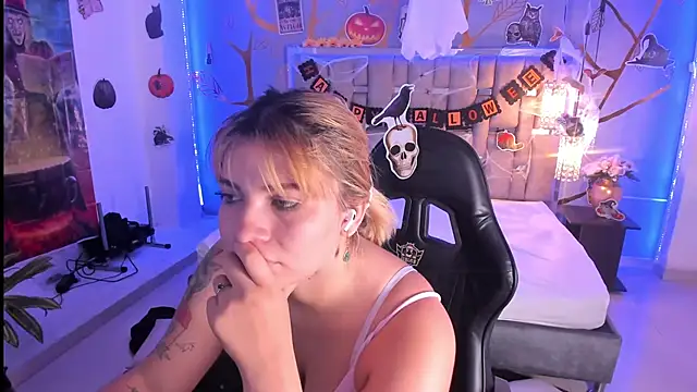 AlessiaDouce online show from October 29, 4:26 am