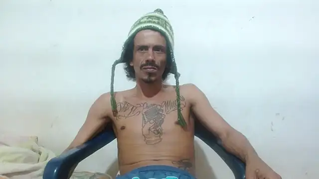 Snapshot of damian_bottom_bigcock chatting on December 23, 6:05 pm damian bottom bigcock online show from December 23, 6:05 pm