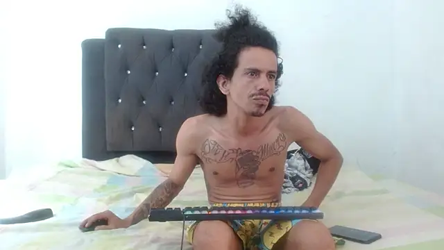 Snapshot of damian_bottom_bigcock chatting on February 11, 3:18 pm damian bottom bigcock online show from February 11, 3:18 pm