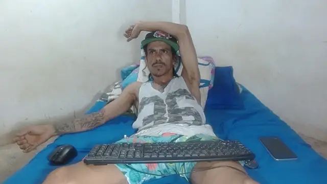 Snapshot of damian_bottom_bigcock chatting on October 29, 11:17 pm damian bottom bigcock online show from October 29, 11:17 pm