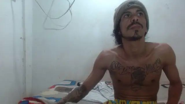 Snapshot of damian_bottom_bigcock chatting on February 14, 7:32 pm damian bottom bigcock online show from February 14, 7:32 pm