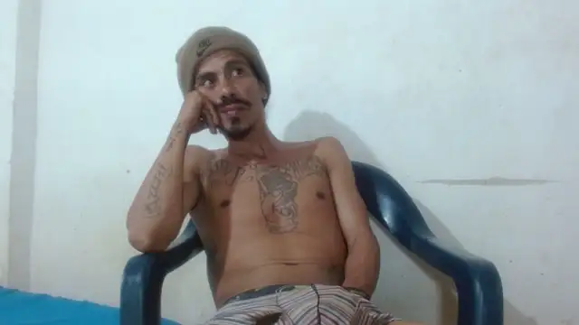 Snapshot of damian_bottom_bigcock chatting on February 24, 10:19 pm damian bottom bigcock online show from February 24, 10:19 pm