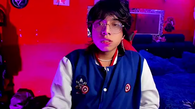 Snapshot of AnggelONfiree chatting on January 15, 4:25 am AnggelONfiree online show from January 15, 4:25 am