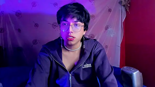 Snapshot of AnggelONfiree chatting on February 8, 9:56 am AnggelONfiree online show from February 8, 9:56 am