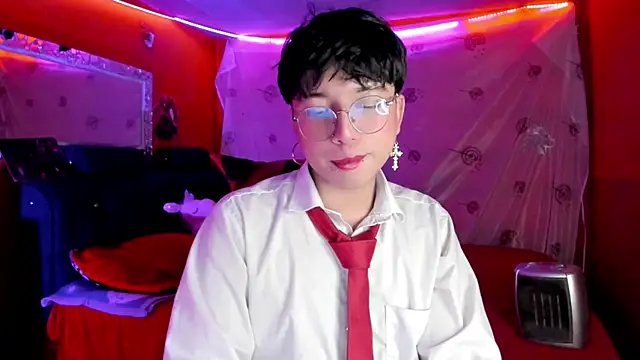 Snapshot of AnggelONfiree chatting on September 19, 12:23 am AnggelONfiree online show from September 19, 12:23 am