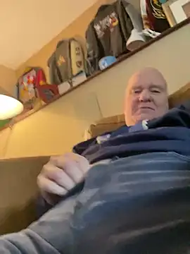 Snapshot of clearcock chatting on December 19, 12:13 am clearcock online show from December 19, 12:13 am