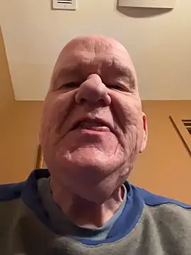 Snapshot of clearcock chatting on November 17, 7:03 am clearcock online show from November 17, 7:03 am