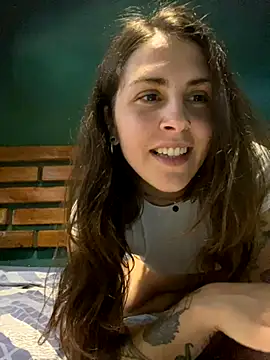 isadelasestrellas online show from December 5, 9:00 pm