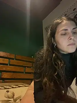 isadelasestrellas online show from April 6, 4:52 pm