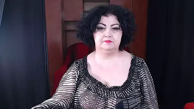 Snapshot of _MissJ_ chatting on February 6, 10:37 am MissJ online show from February 6, 10:37 am