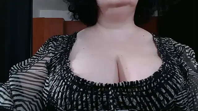 Snapshot of _MissJ_ chatting on March 2, 1:27 pm MissJ online show from March 2, 1:27 pm