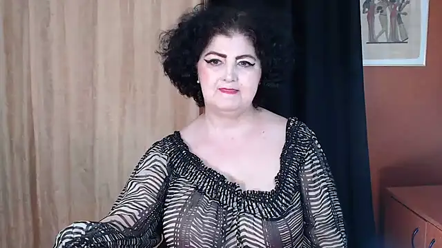 MissJ  online show from May 4, 9:44 pm