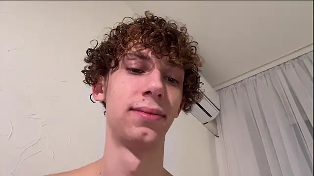 Snapshot of oypo chatting on January 10, 2:23 pm oypo online show from January 10, 2:23 pm